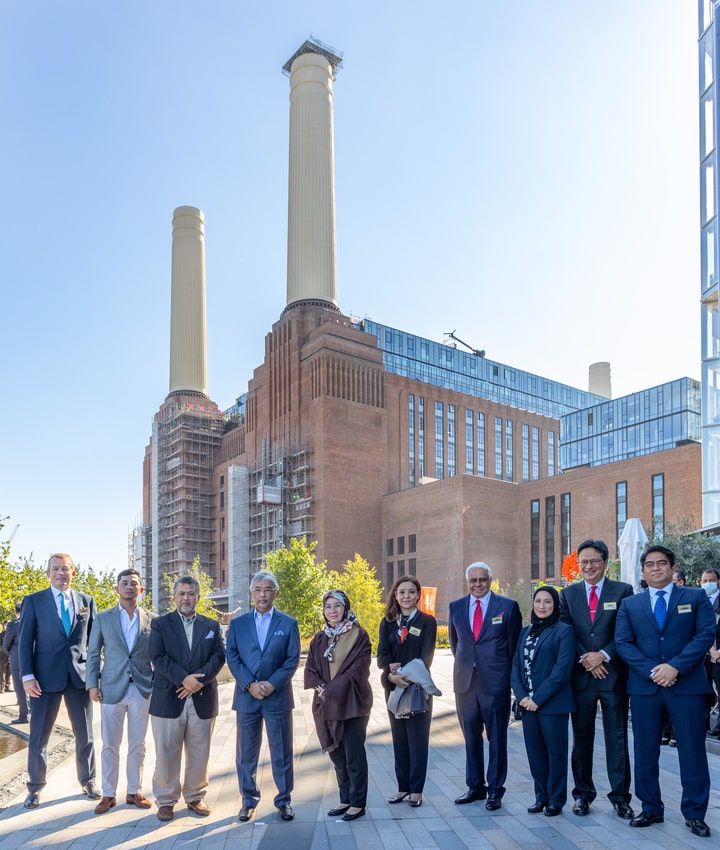 Yang di-Pertuan Agong Al-Sultan Abdullah Ri’ayatuddin Al-Mustafa Billah Shah visiting Battersea Power Station.